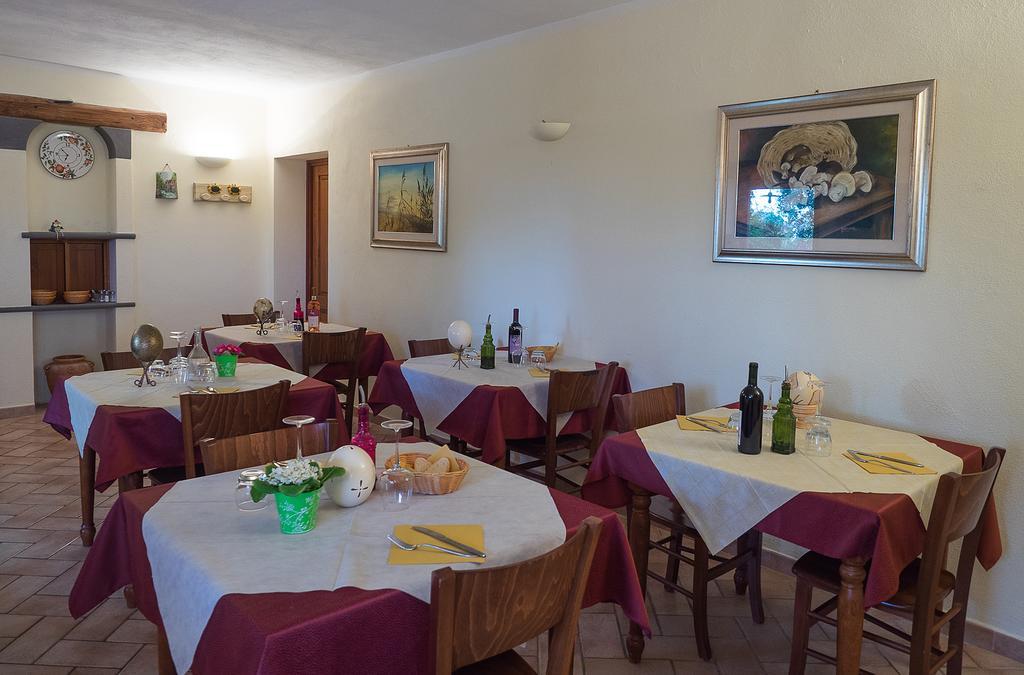 B&B Corte Degli Struzzi Пеша-Романа Экстерьер фото